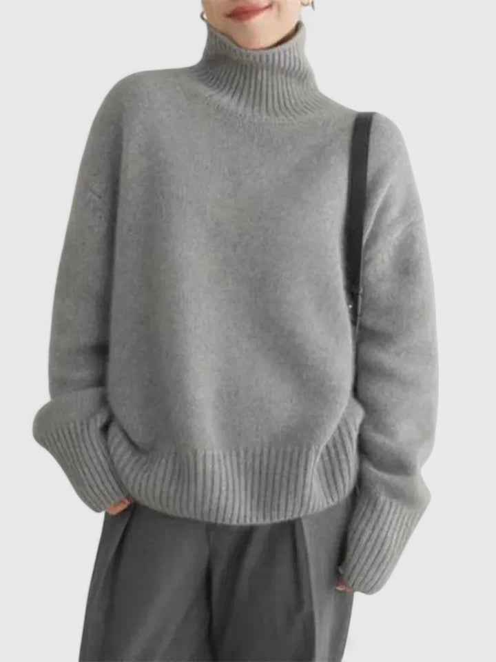 Ariadna – Sweter ze stójką o swobodnym kroju