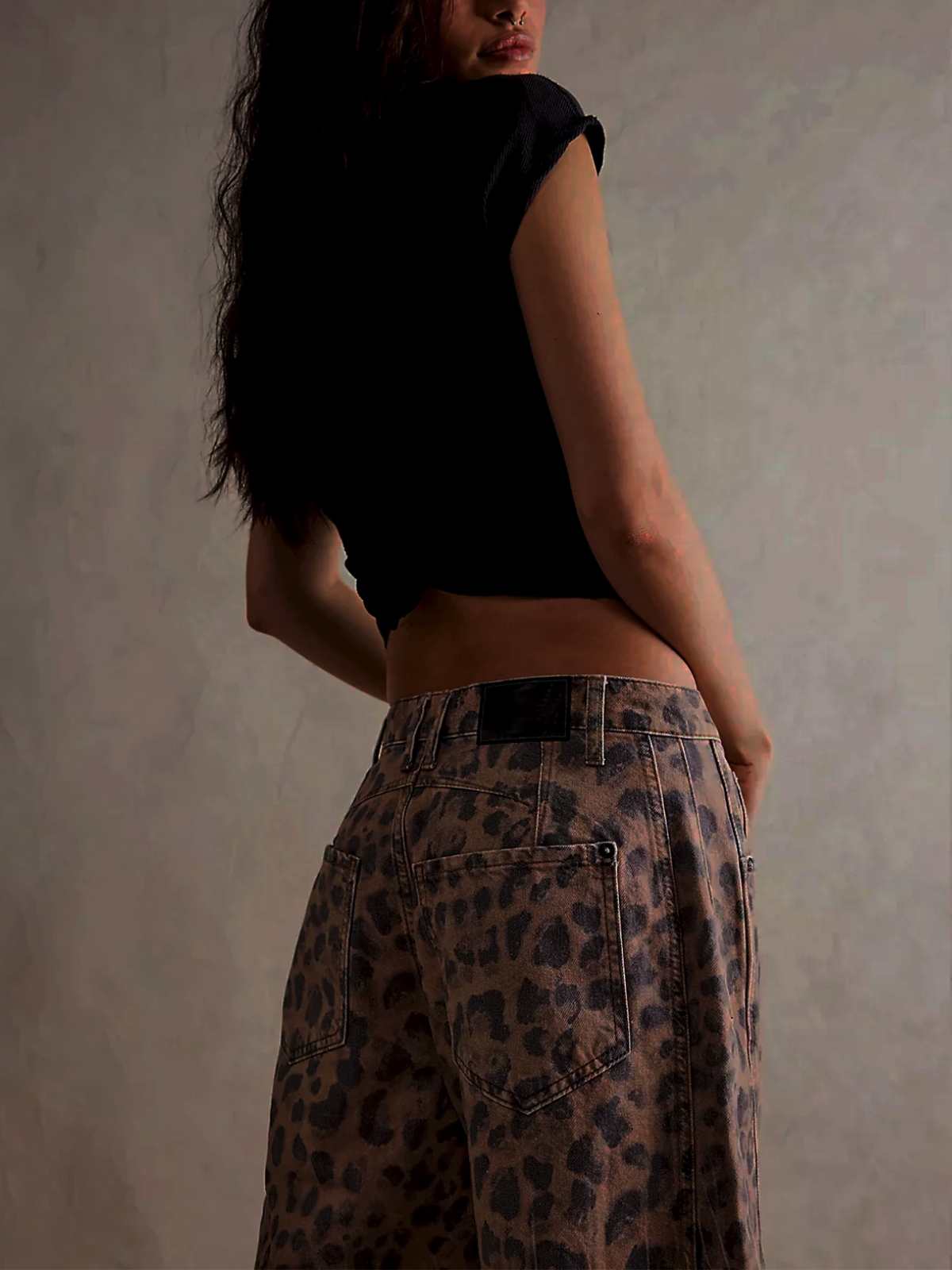 Donata – Jeansy typu barrel z zaokrągloną nogawką
