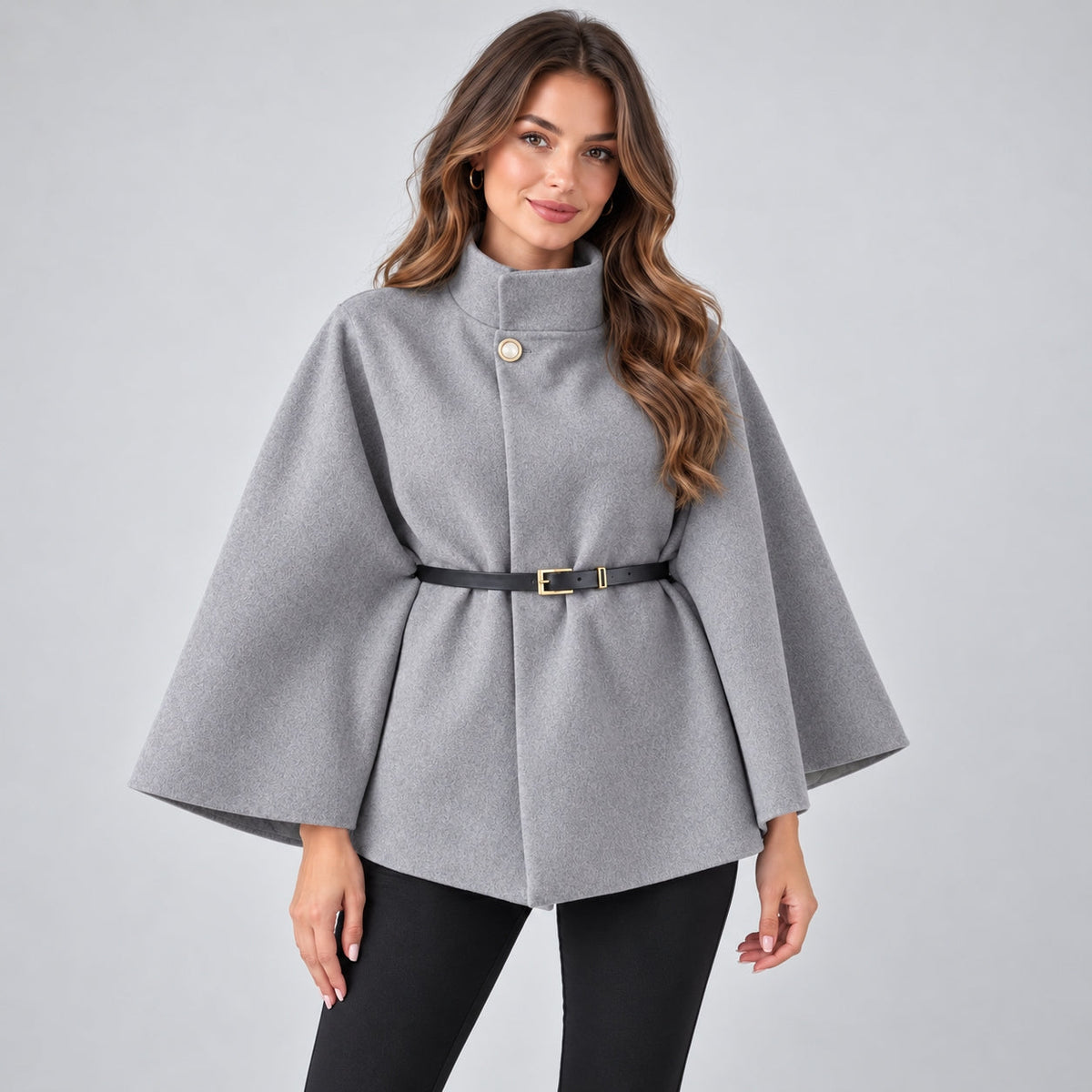 Patrycja – Elegancka peleryna z paskiem w talii – Szary