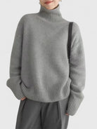 Ariadna – Sweter ze stójką o swobodnym kroju