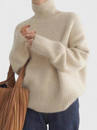 Ariadna – Sweter ze stójką o swobodnym kroju – Morelowy