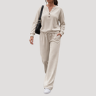 Sandra – Wygodny komplet lounge z szerokimi spodniami – Morelowy