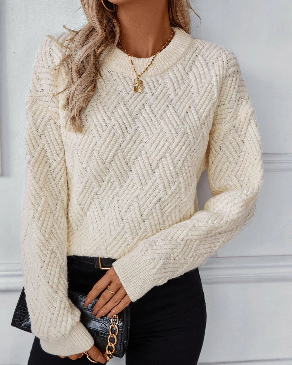 Aurelia – Elegancki sweter z delikatnej dzianiny z okrągłym dekoltem