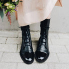 Mścisława – Sznurowane botki w stylu vintage z ociepleniem