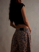 Donata – Jeansy typu barrel z zaokrągloną nogawką