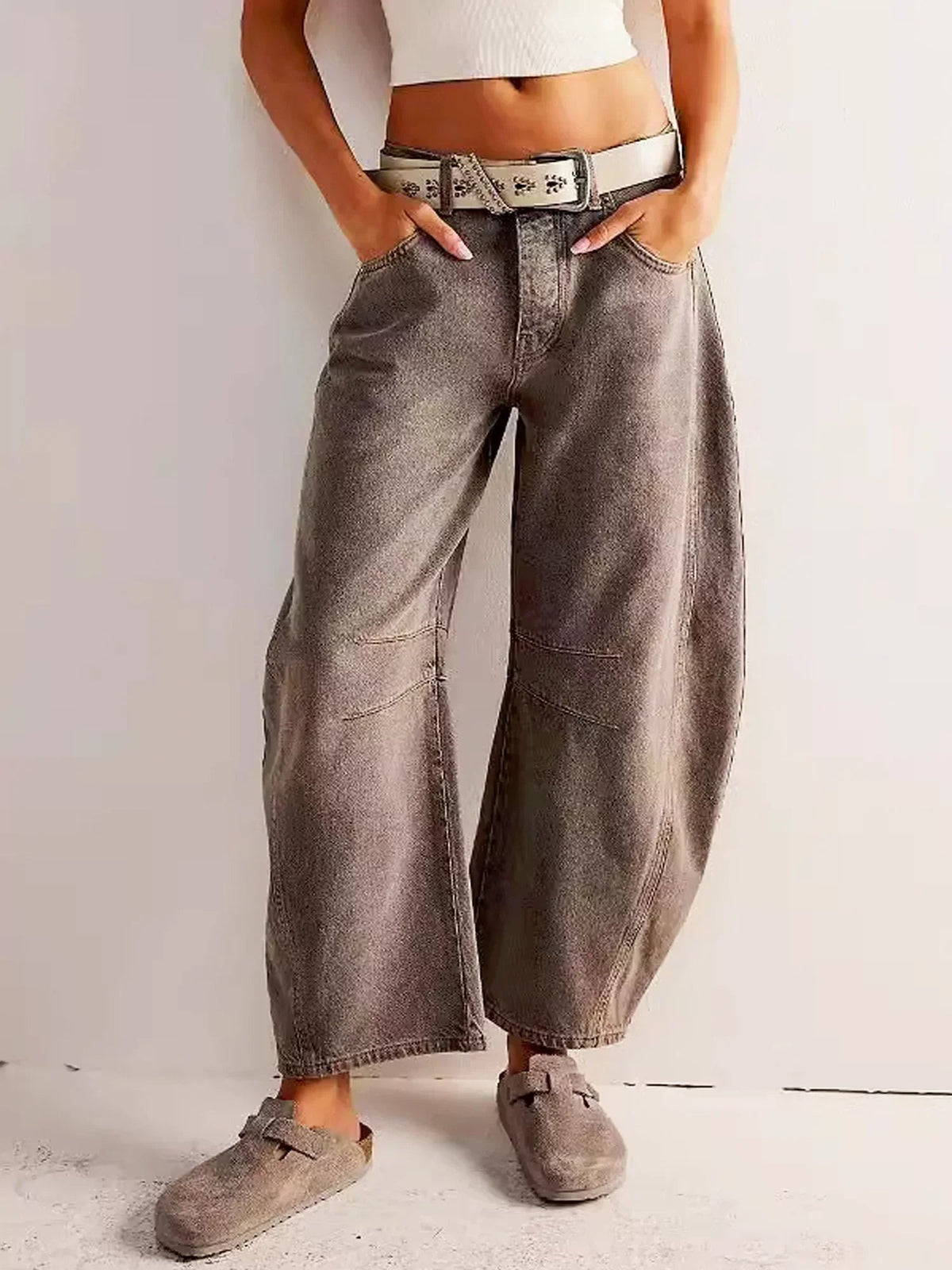Donata – Jeansy typu barrel z zaokrągloną nogawką – Camel