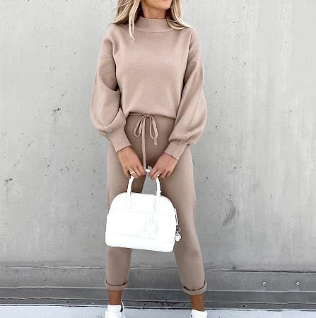 Sobiesława – Wygodny komplet: golf oversize i spodnie ze ściągaczem – Khaki