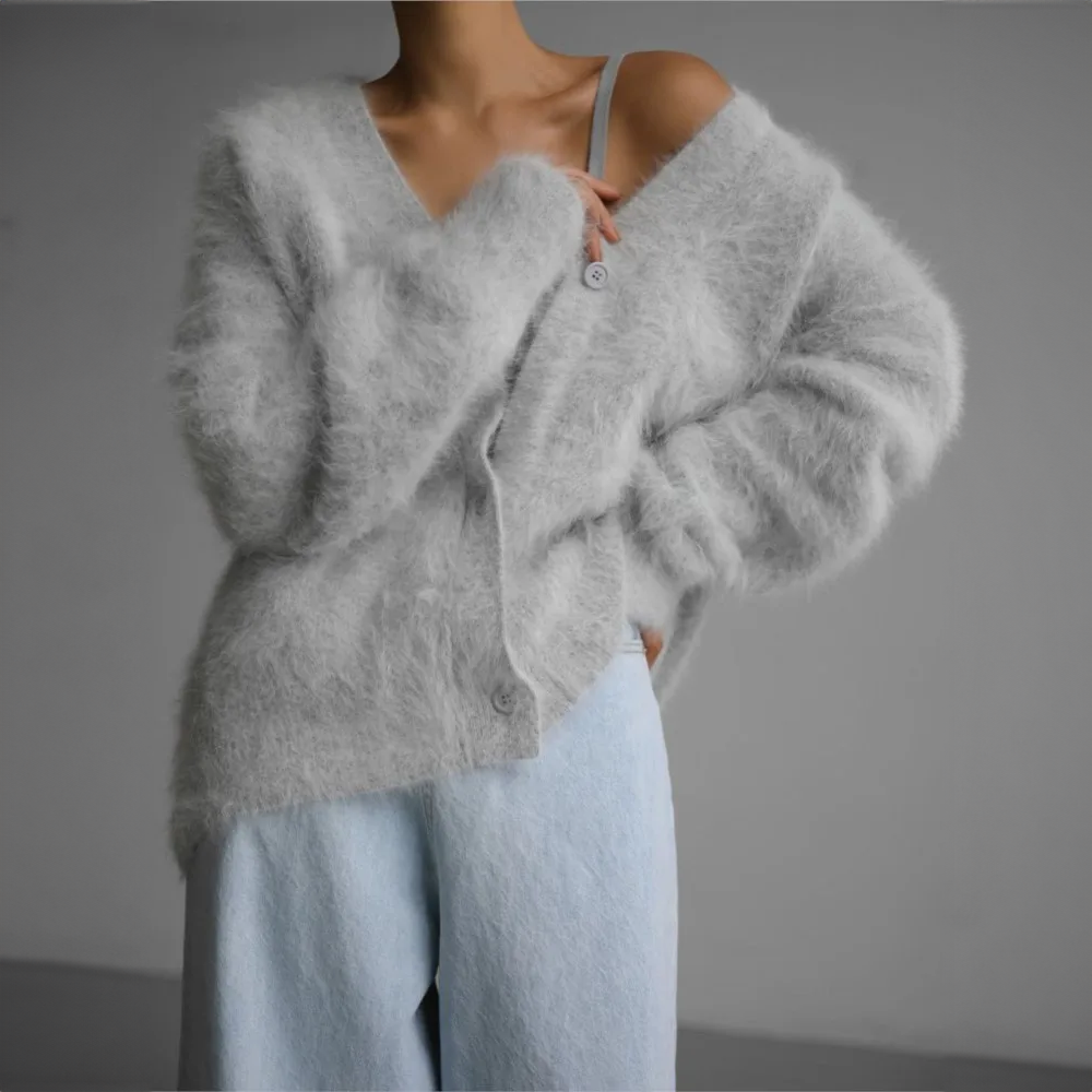 Celina – Kardigan na guziki z miękkiej, przyjemnej dzianiny – Jasnoszary