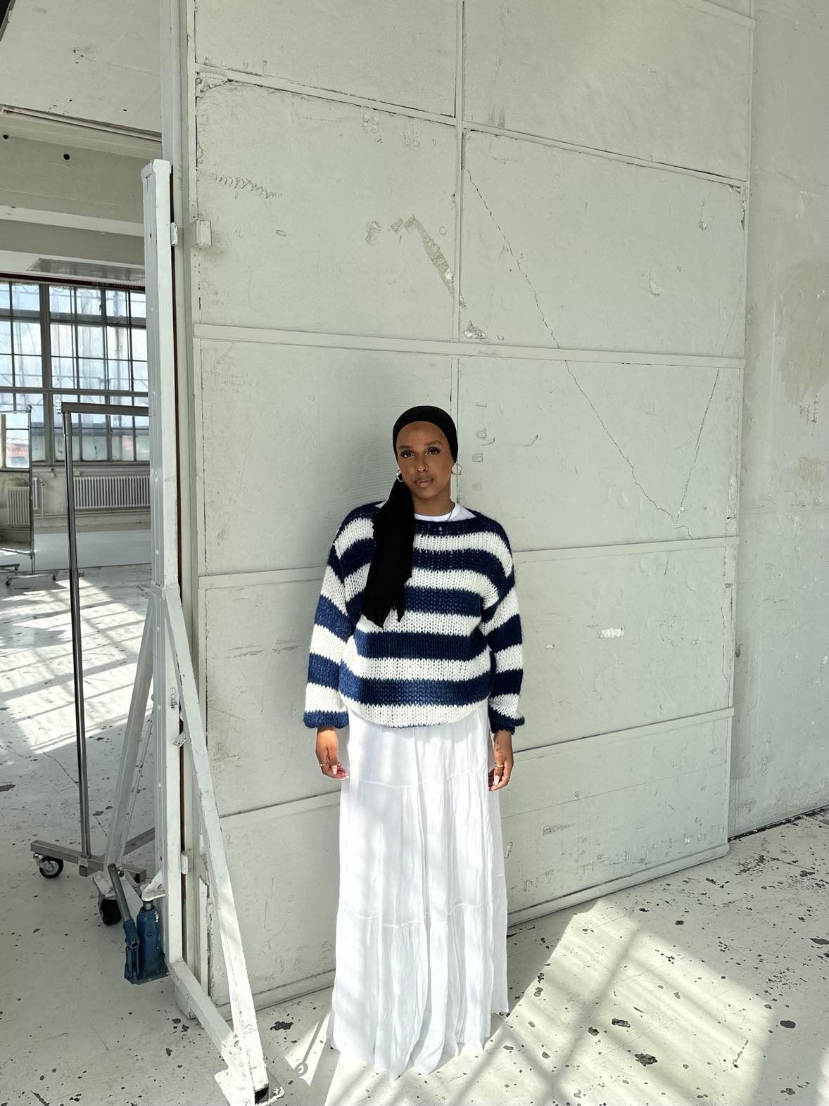 Honorata – Sweter oversize w paski z okrągłym dekoltem