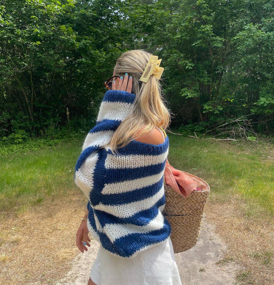 Honorata – Sweter oversize w paski z okrągłym dekoltem