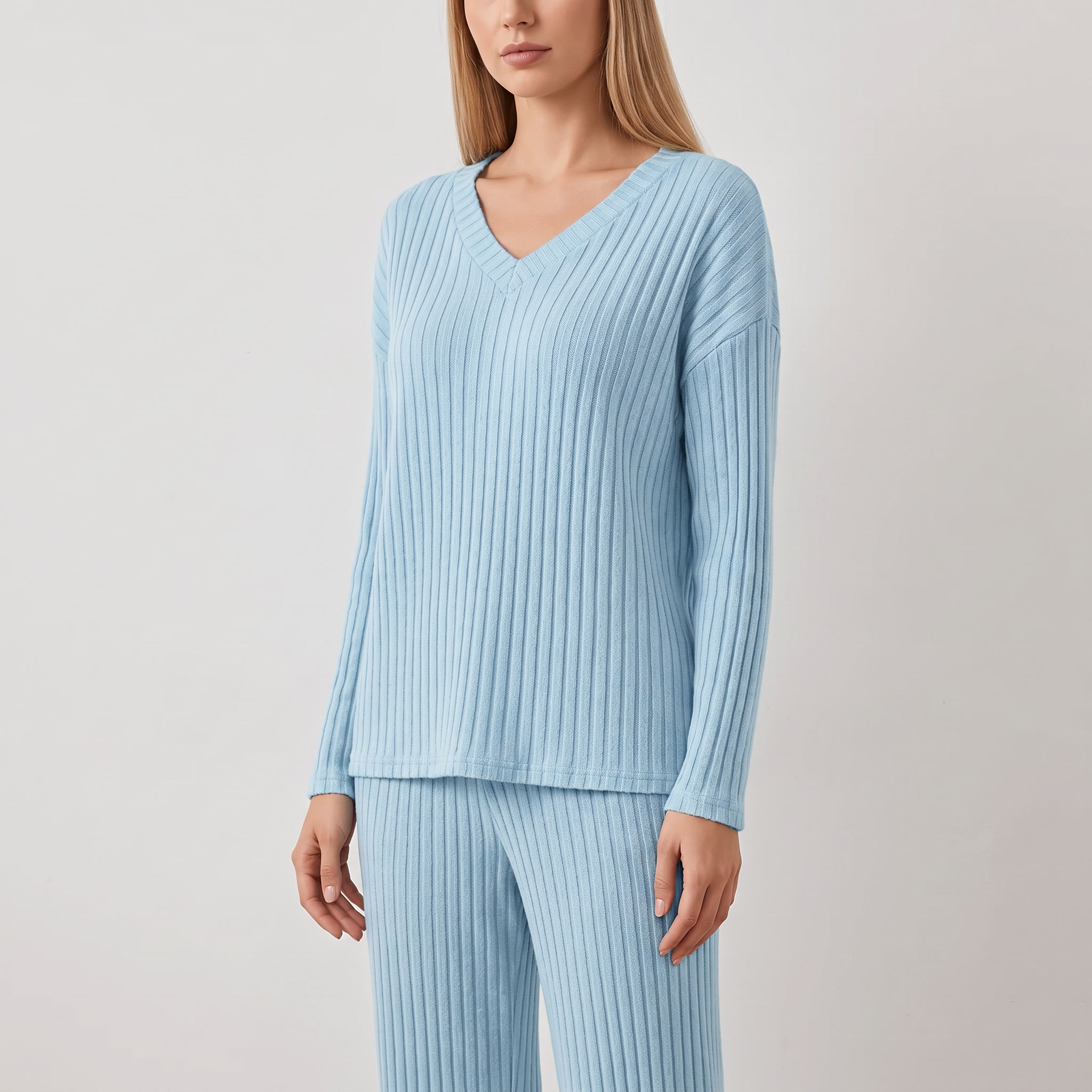 Prążkowany komplet loungewear damski – top z dekoltem V i szerokie spodnie – Turkusowy (detail)