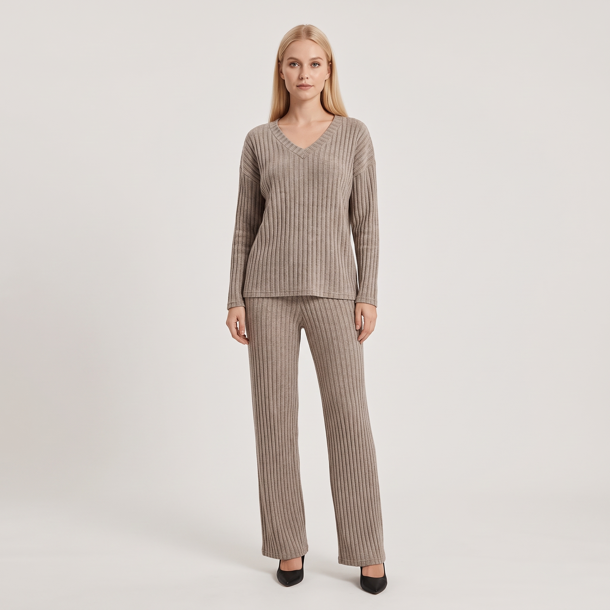 Prążkowany komplet loungewear damski – top z dekoltem V i szerokie spodnie – Szary