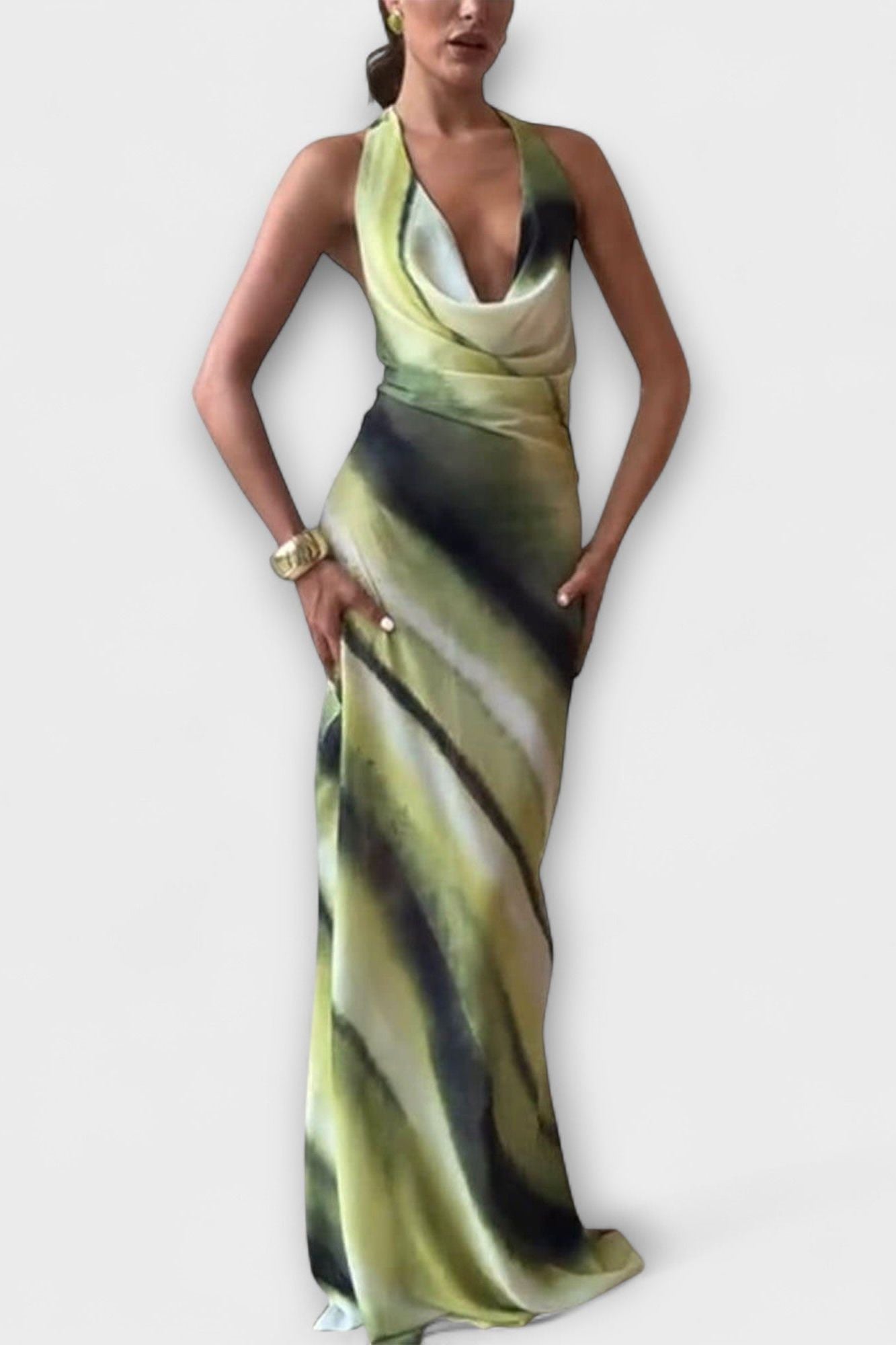Sukienka maxi damska – długa letnia sukienka z dekoltem typu halter i abstrakcyjnym printem | lekki elegancki krój – Zielony