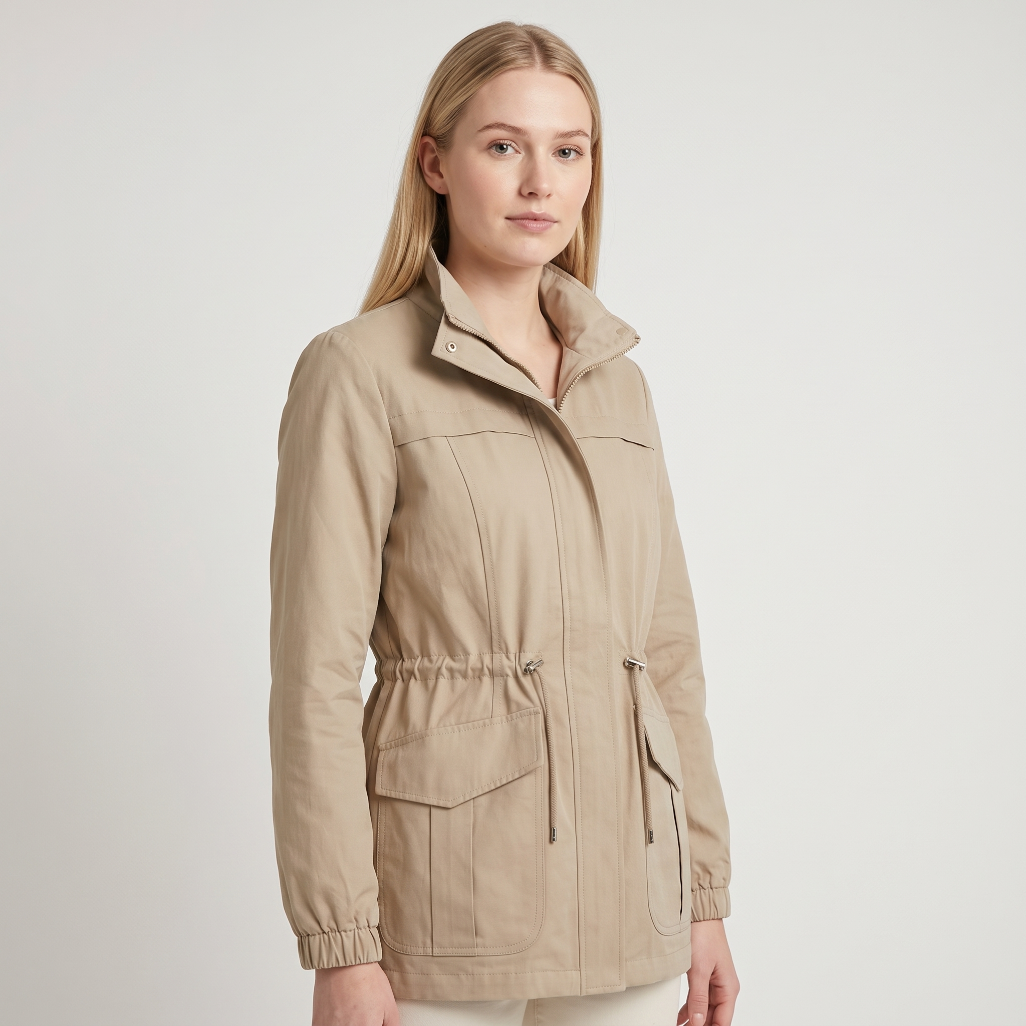 Kurtka utility damska z regulowaną talią i stójką – Khaki (detail)