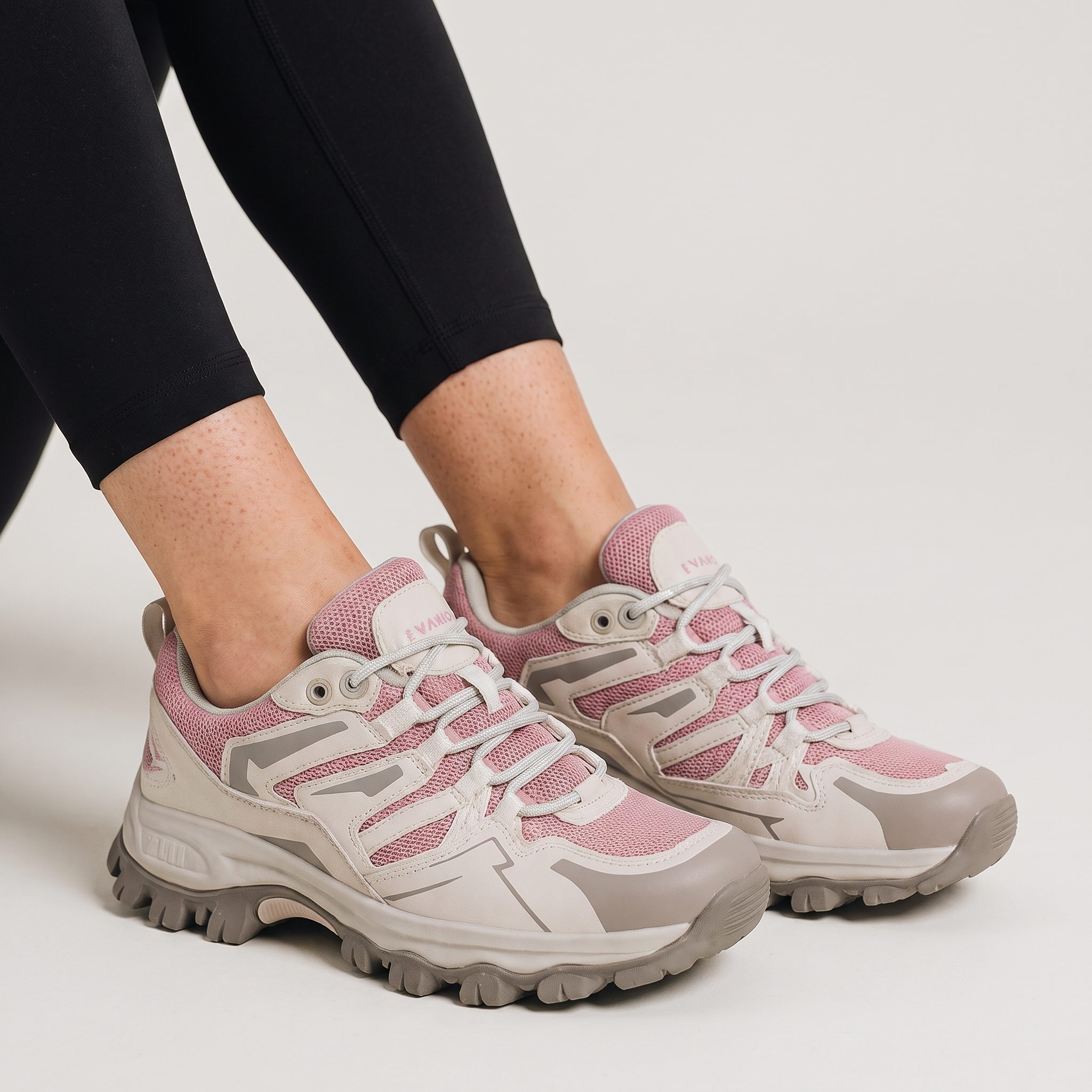 Ella – Wodoodporne buty trekkingowe damskie – Niskie buty na wędrówki – Różowo-szary (detail)