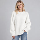Jagoda – Puszysty sweter oversize z okrągłym dekoltem – Biały